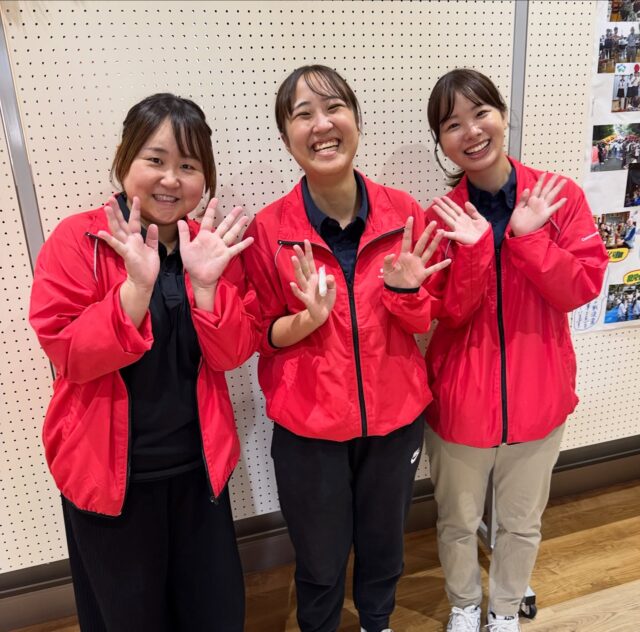 【パート2】祝吉地区ふれあい文化祭・福祉ボランティアまつり開催❣️都城市社会福祉協議会職員も共同募金の赤ジャンで朝早くから頑張りました❣️

🍀じぶんのまちを良くするしくみ🍀

#赤い羽根 #赤い羽根募金 #赤い羽根共同募金助成事業 #赤い羽根共同募金 #赤い羽根ポスター #赤い羽根ひょうご #赤い #都城市 #都城市社会福祉協議会 #都城市社会福祉功労者等表彰式 #都城 #宮崎県 #宮崎県共同募金会 #宮崎県社会福祉協議会 #中央共同募金 #中央共同募金 #中央共同募金会ボラサポ #共募